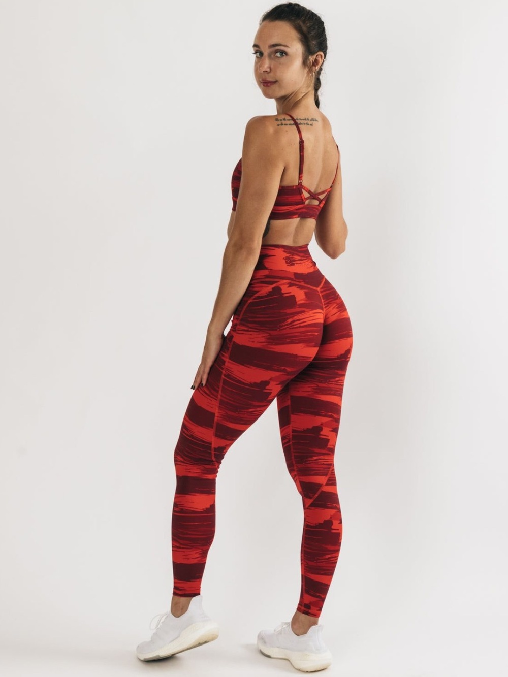 NEW ALPHALETE Surface Power Legging in Infrared Canvas Camo - Red - M